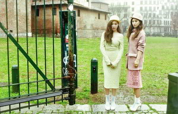 girls-generation-snsd-tiffany-yuri (1)