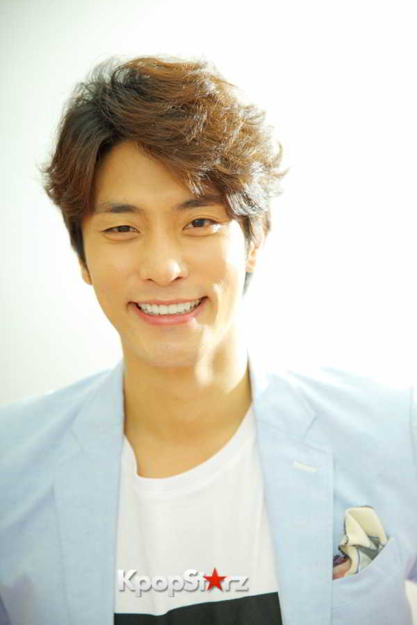 exclusive-photo-interview-sunghoon-i-can-offer-my-heart-to-the-woman-i-love (3)