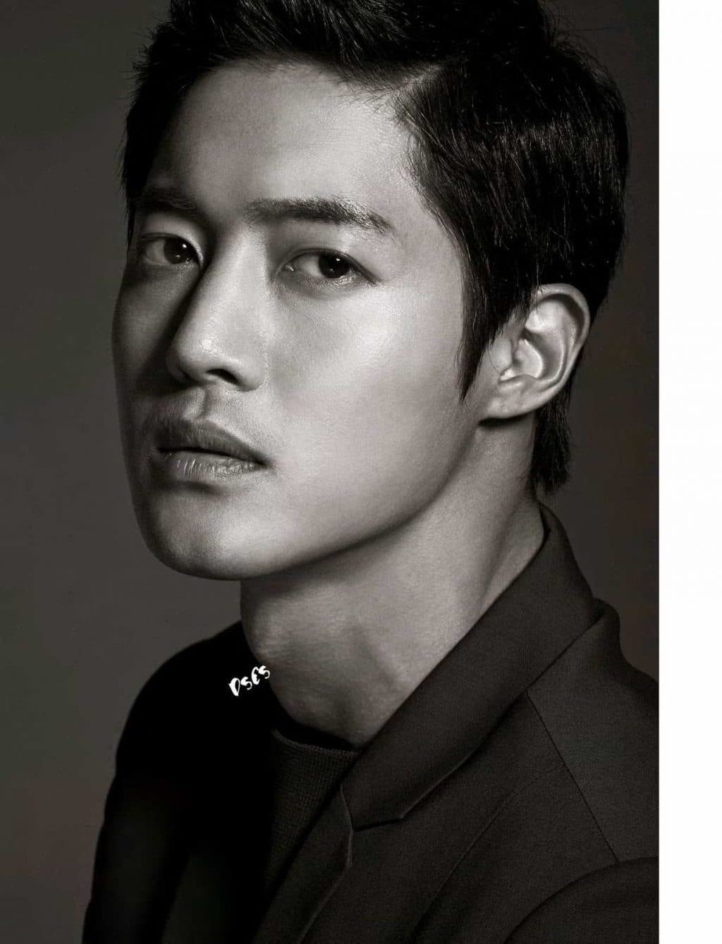 Kim Hyun Joong - High cut japan (5)