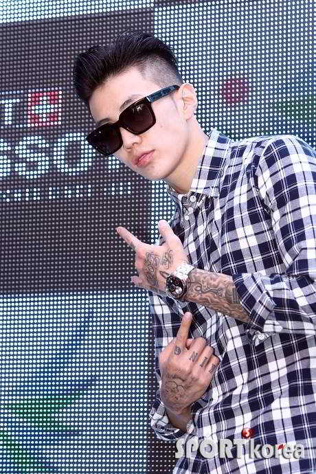 10353102_719940431397114_2780892242361256071_n