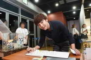 14639954407_1171d27d4b