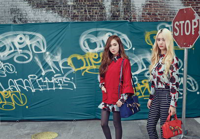 Jessica & Krystal  Lapalette 7 Suexo