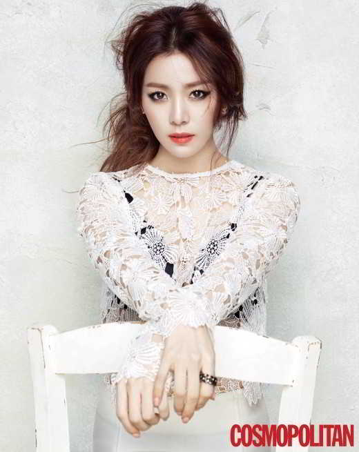 han-ji-min-cosmo-02
