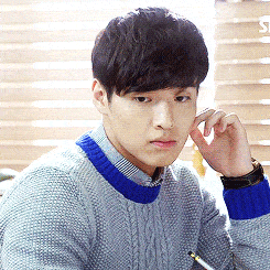 tumblr_myhv93FAGG1r7dgszo1_250