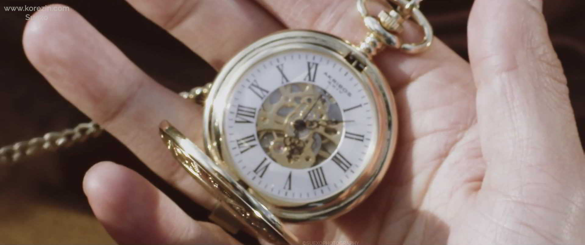 EXO Mystery Comeback Arizona Clock Suexo