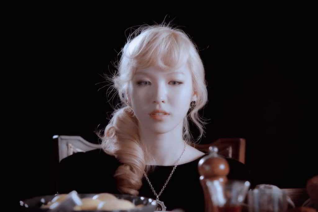 Red Velvet Ice Cream Cake Teaser 2 Wendy Suexo 4
