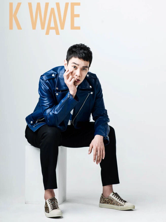 Lee-Kyu-Han-KWave-April-2015-Gucci-Blue-Leather-Jacket