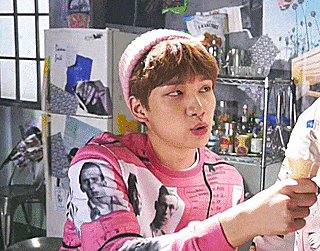 tumblr_nqhcrsFxV81usi8u7o6_r2_400