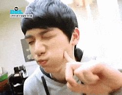 tumblr_nqhcrsFxV81usi8u7o8_r1_250