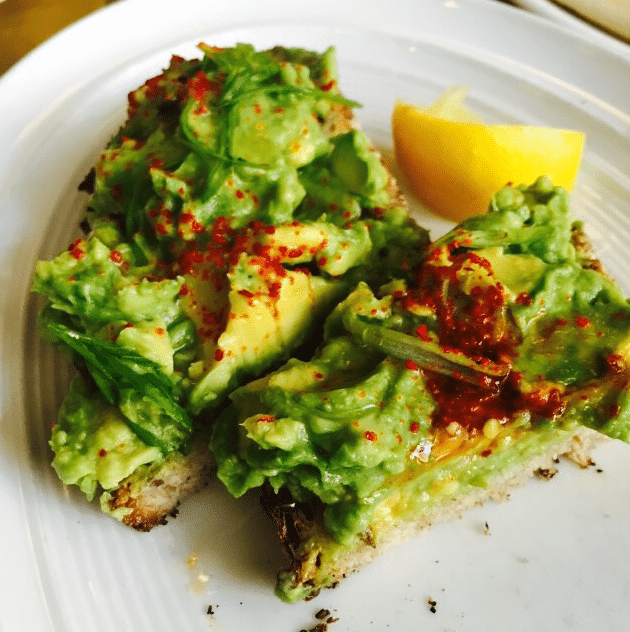 Soyu Avokadolu Tost Yerken