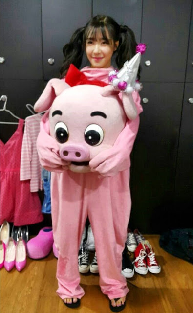snsd tiffany pink pig