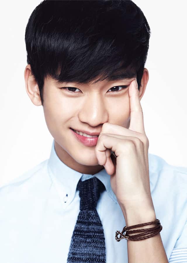 Cool-Side-Bangs-Hairstyle-for-Men-from-Kim-Soo-Hyun