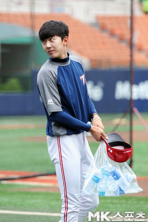 image_readtop_2015_658000_14364276942018739