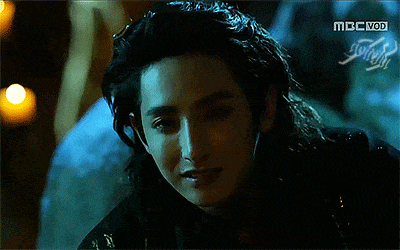 tumblr_ntu9u8Rqpo1r5c02zo1_400