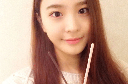 sonamoo-nayeon.png.pagespeed.ce.e7xdCliwDs