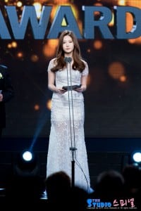 151208_골든글러브_시상식_걸스데이_유라_직찍_by_스피넬