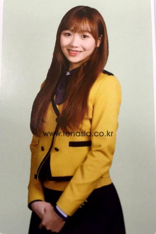 lovelyz-soojeong-high-school-graduation-yearbook-photo