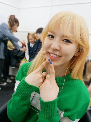 tumblr_nlk49kxzNi1ti7amqo1_400