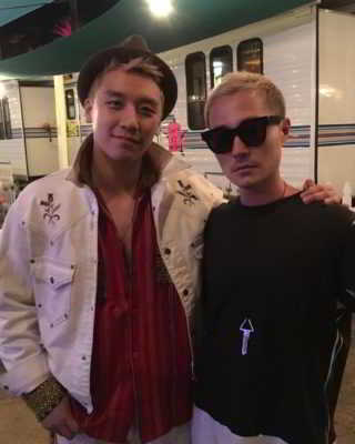 13092442_218448345201608_406209535_n-4-320x400