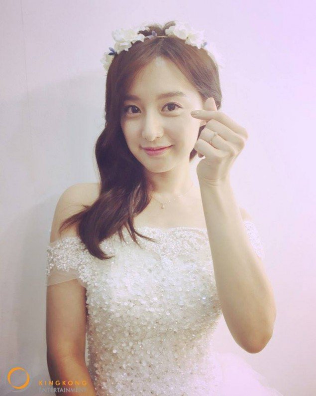 kim-ji-won_1460514259_12985442_977012685752957_8259297615441011631_n
