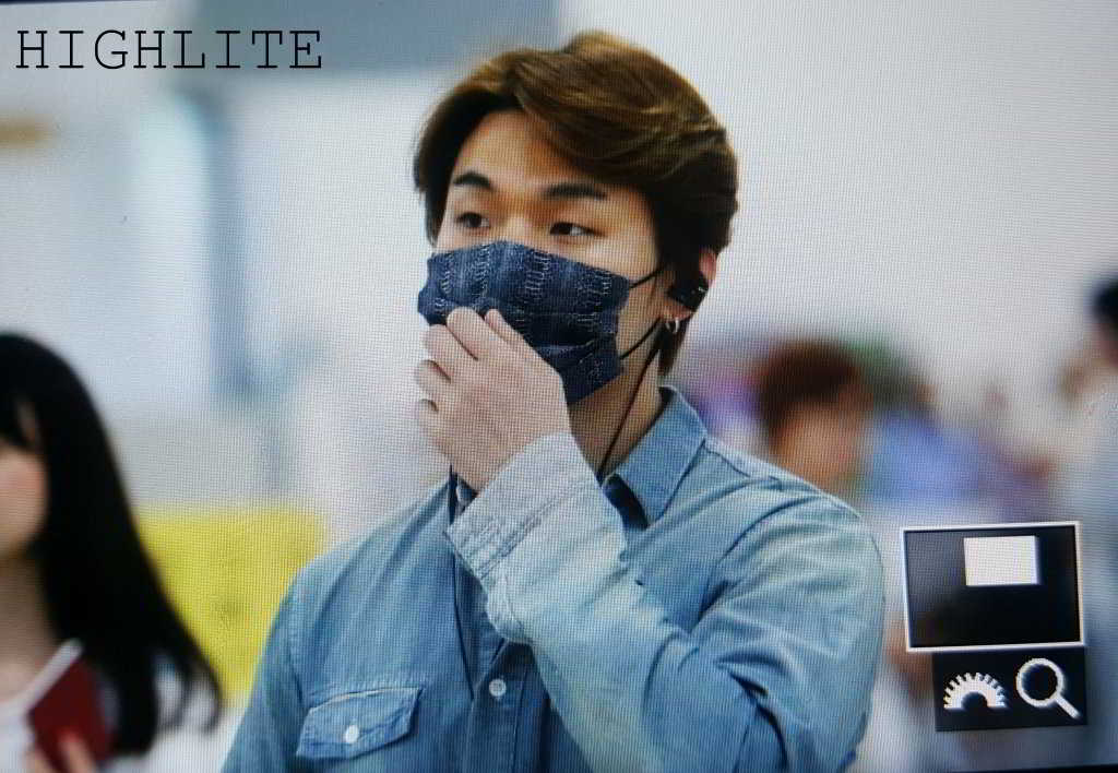 2016-05-06-06-48-56-daesung-and-taeyang-arrival-seoul-from-japan-2016-05-06-6