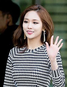 Wang_Feifei_at_2014_K-Pop_Awards_red_carpet