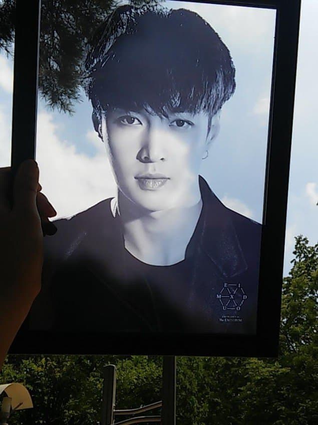 EXO_1469230052_e2