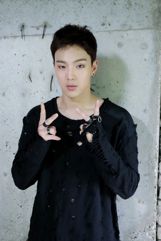 monsta-x_1471329030_122231286_09