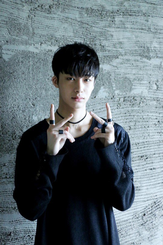 monsta-x_1471329031_122232109_10