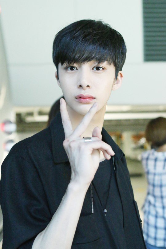 monsta-x_1471329166_122249712_19