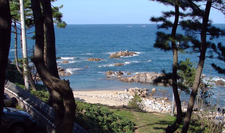 korea-naksansa_2100-07_shoreline