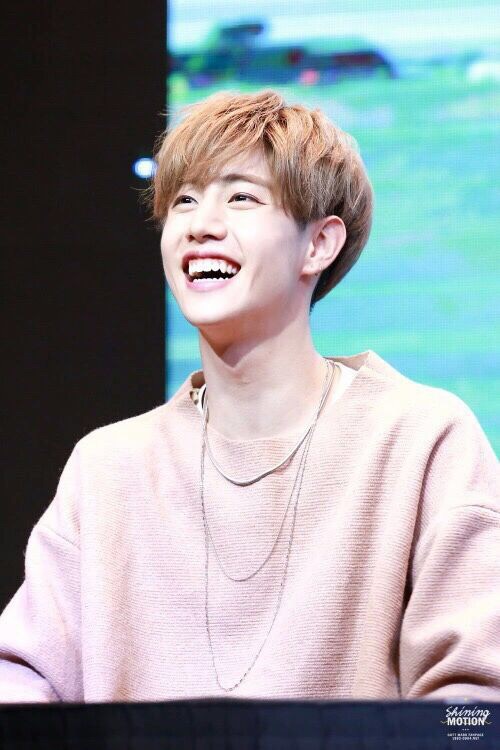 got7-mark-mark-tuan-smile-mark-smile-mark-tuan-Favim.com-4301273