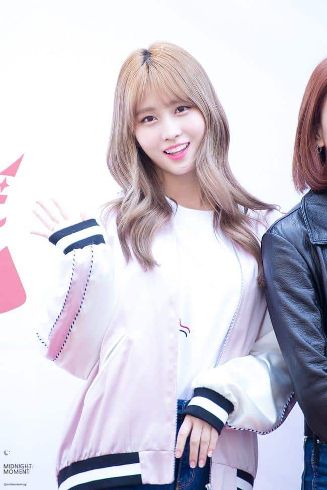 twice_momo_bomberjacket-650x975