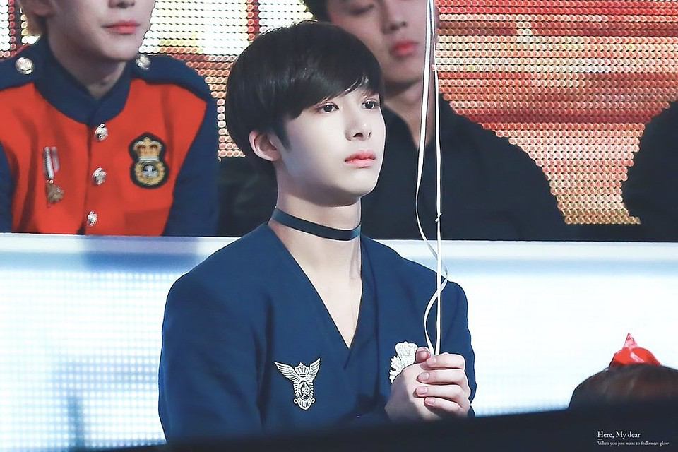 hyungwon-choker