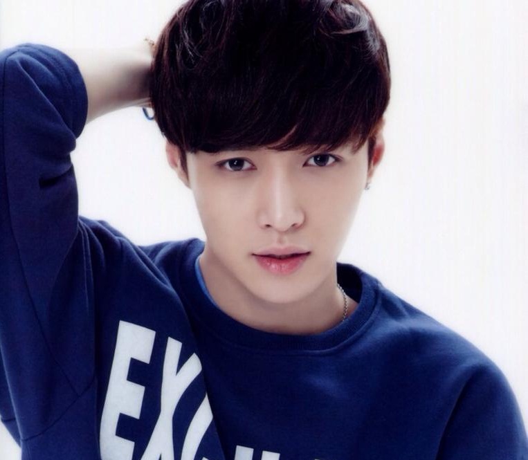 lay-exo-exclusive