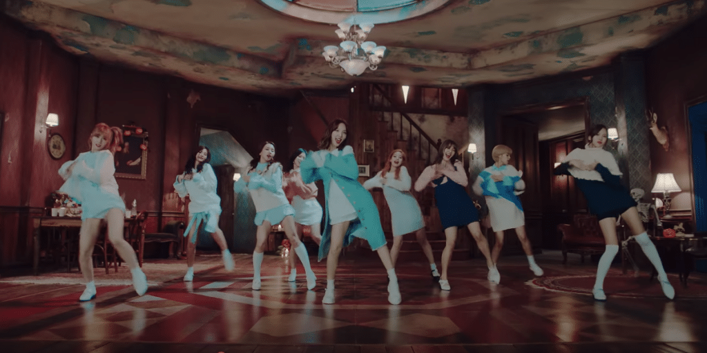 Twice Tt Muzik Videosu 50 Milyon Izlenmeye Ulasarak Youtube Da Yeni Bir Rekora Imza Atti Korezin