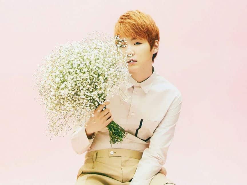 юнги бтс с днем рождения. юнги бтс др. день рождения мин юнги из bts. шуга happy birthday. бтс юнги с цветами.