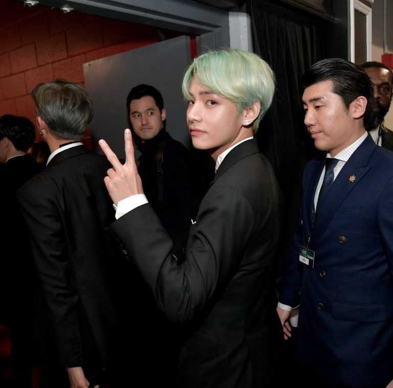 BTS’ten V, 2019 Grammy’de Cardi B’nin “Money” Şarkısına