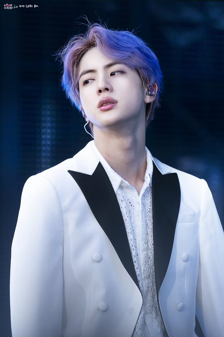 BTS'ten Jin, Japonya Konserinden Efsanevi Fotoğraflarıyla 