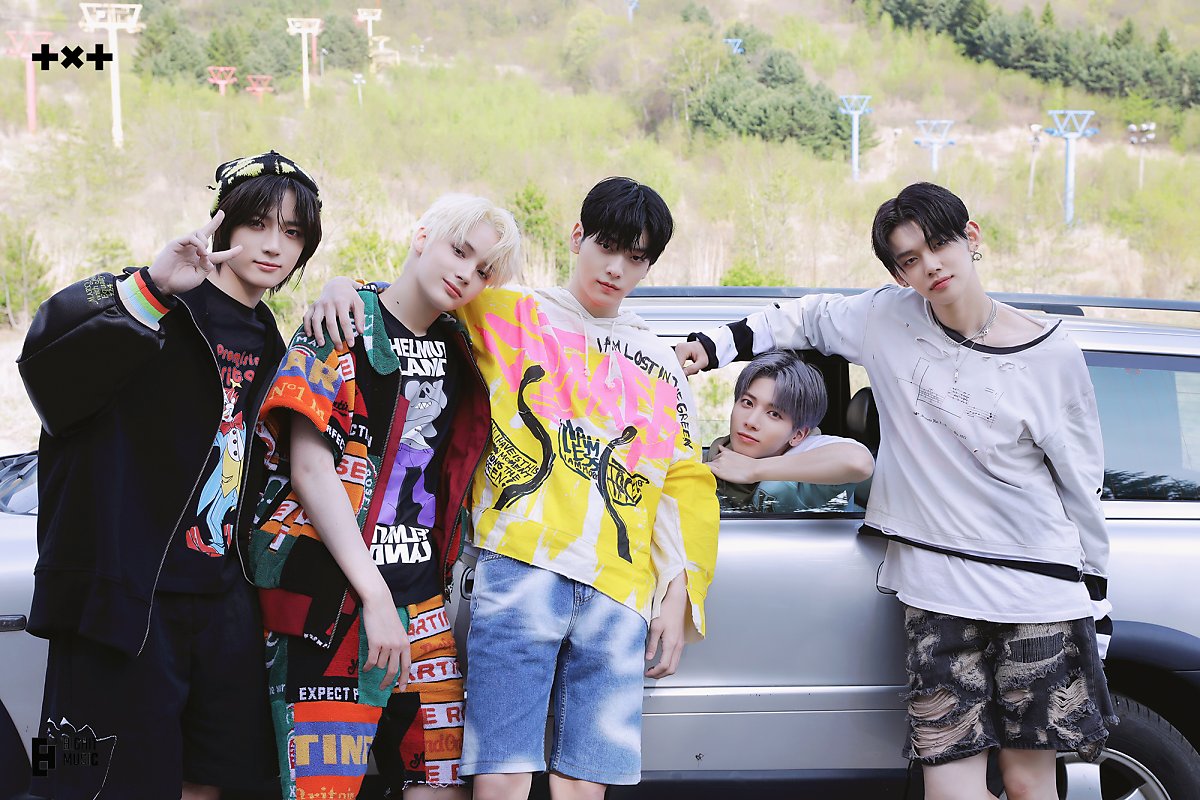 TXT, "0X1=LOVESONG (I Know I Love You)" Müzik Videsonun Kamera Arkası