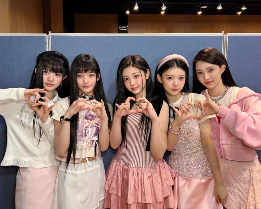 Лучшие к поп группы 2024. Группа бтс 2022. Южно корейский ансамбль бтс. Виртуальные айдолы. Все кей поп поколения.